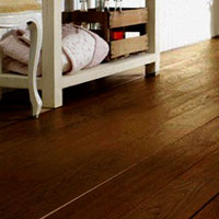 Parquet massif verni